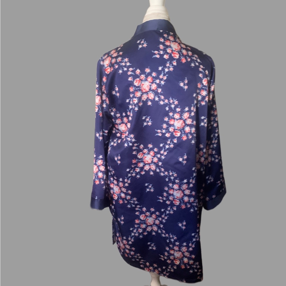 Morgan Lane Blue Floral Robe - Picture 3 of 8